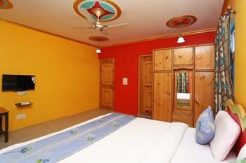 Super Oyo Hotel El Classics Сринагар Экстерьер фото